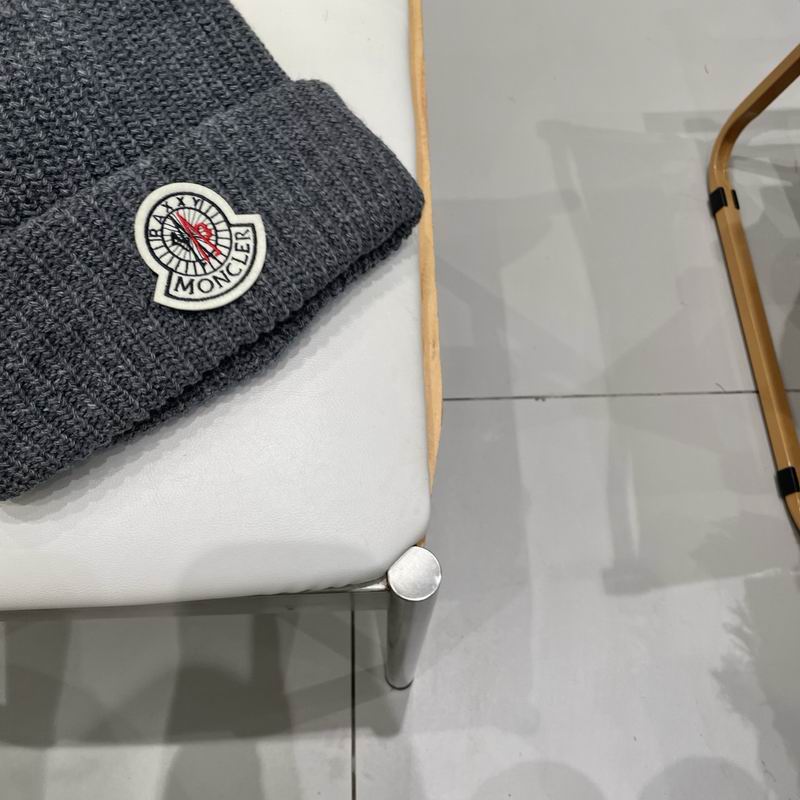 Moncler Hat (352)