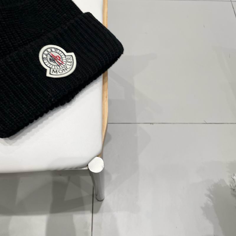 Moncler Hat (370)