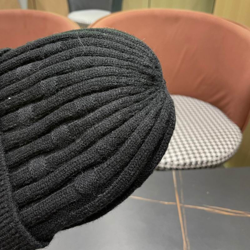 Moncler Hat (391)