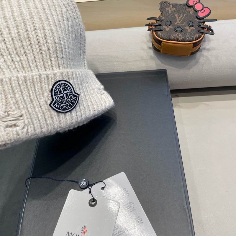 Moncler Hat (40)