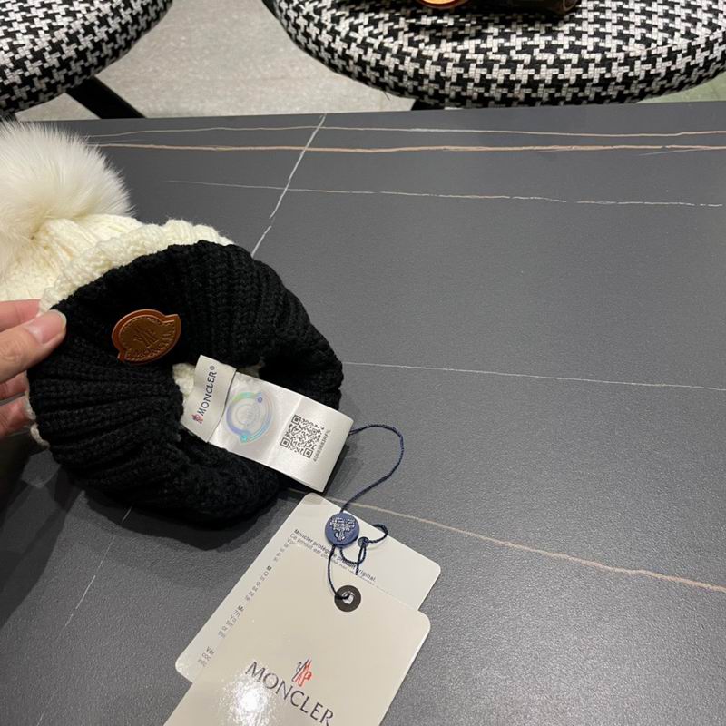 Moncler Hat (402)