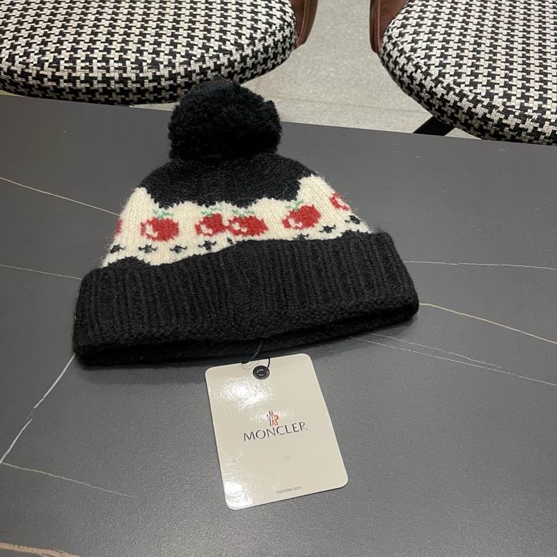 Moncler Hat (431)
