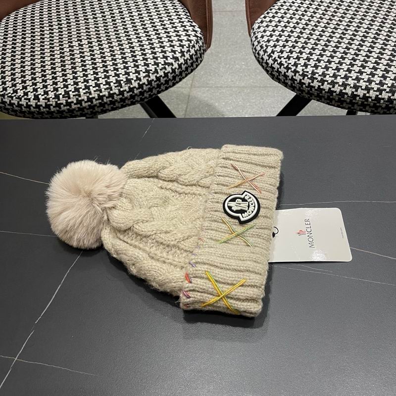 Moncler Hat (452)