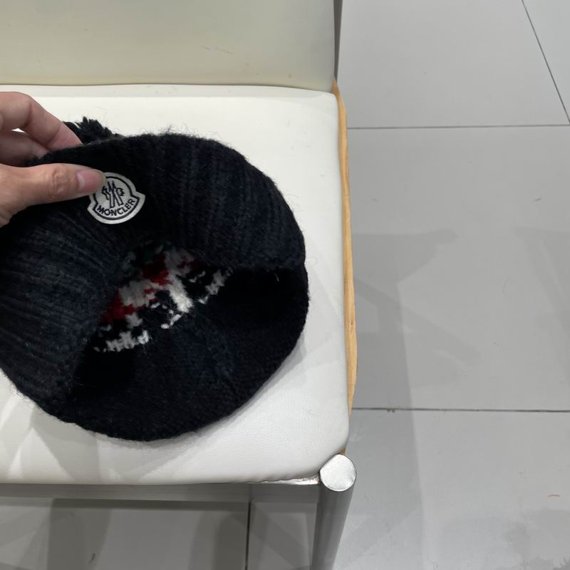 Moncler Hat (500)