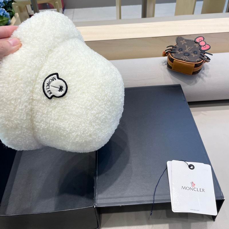 Moncler Hat (746)