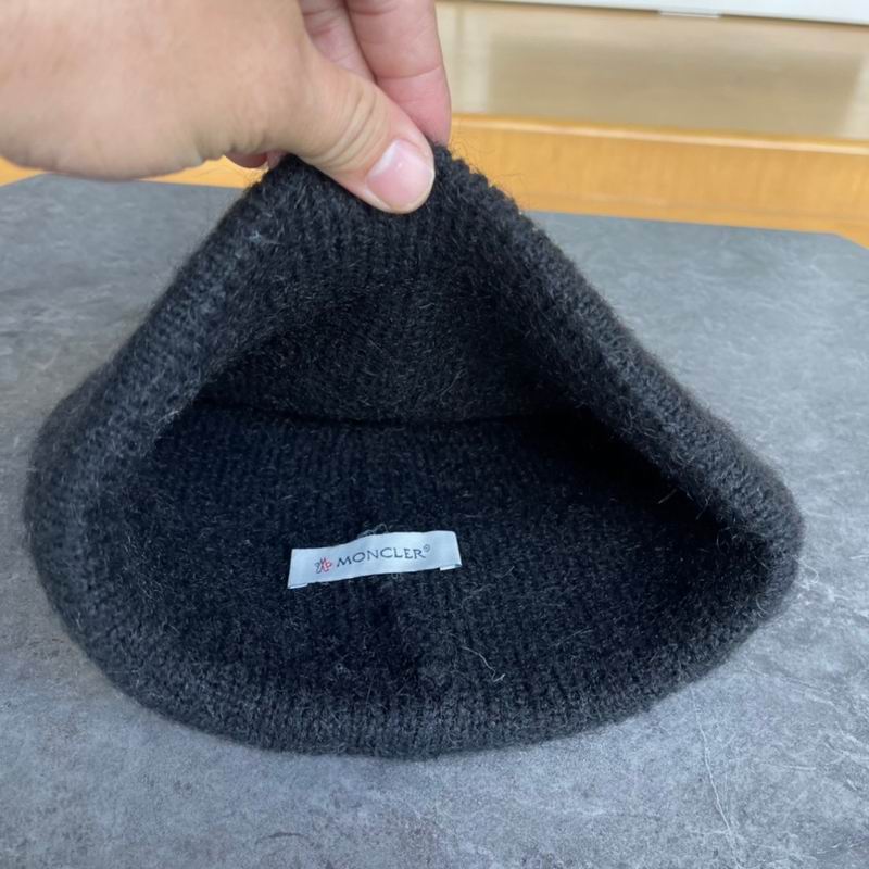 Moncler Hat (890)
