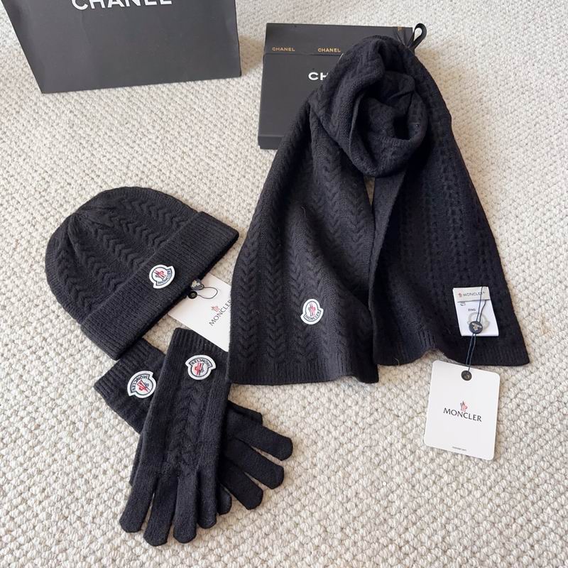 Moncler Scarf Hat Gloves (11)