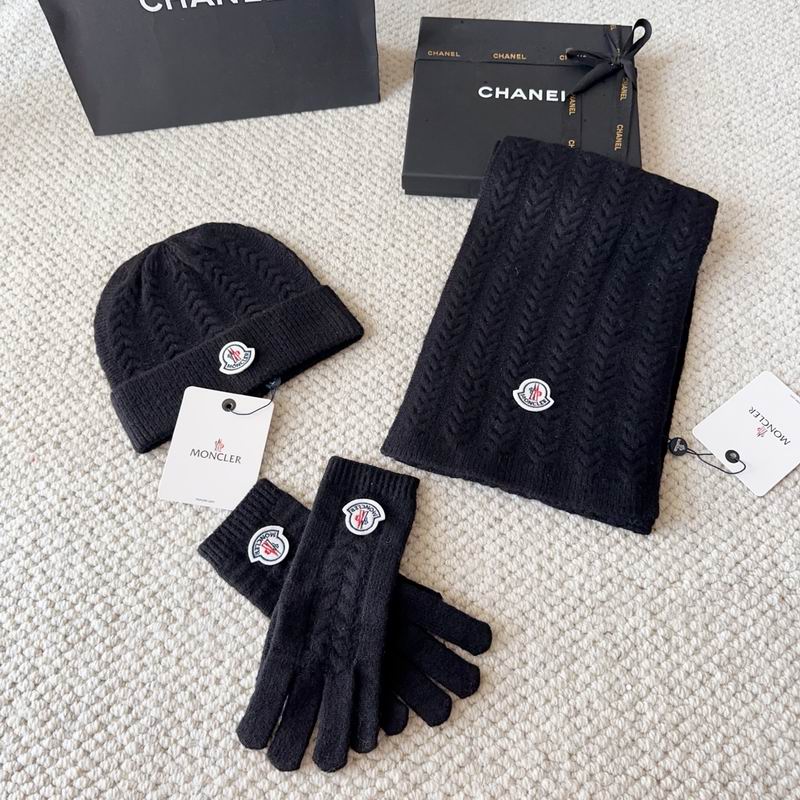Moncler Scarf Hat Gloves (17)