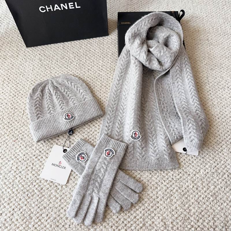 Moncler Scarf Hat Gloves (20)