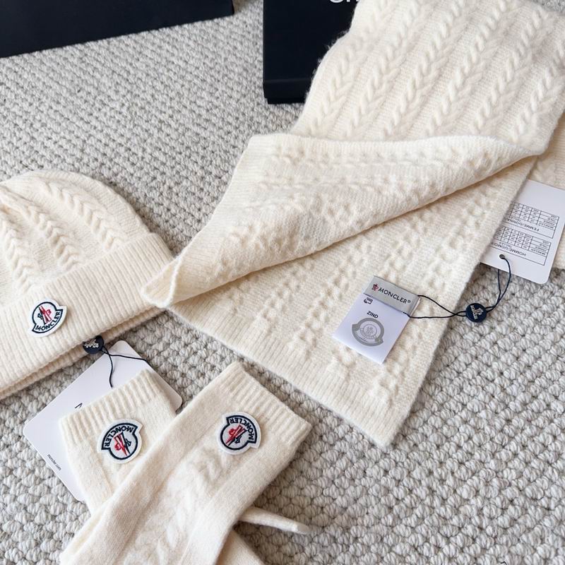 Moncler Scarf Hat Gloves (33)