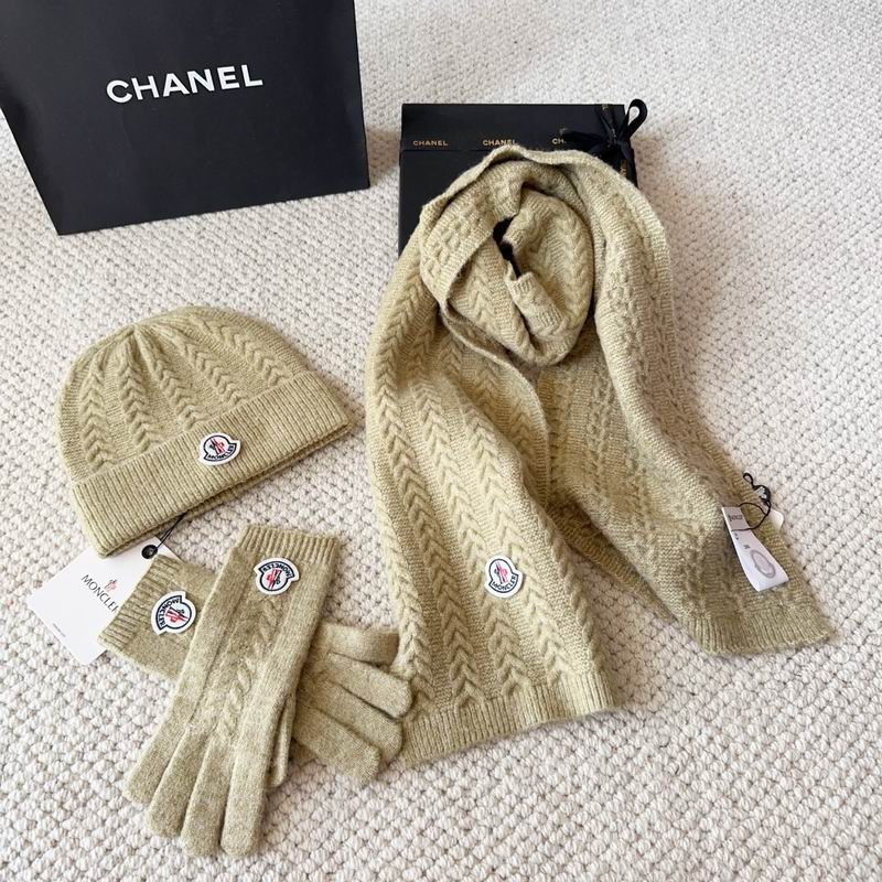 Moncler Scarf Hat Gloves (38)