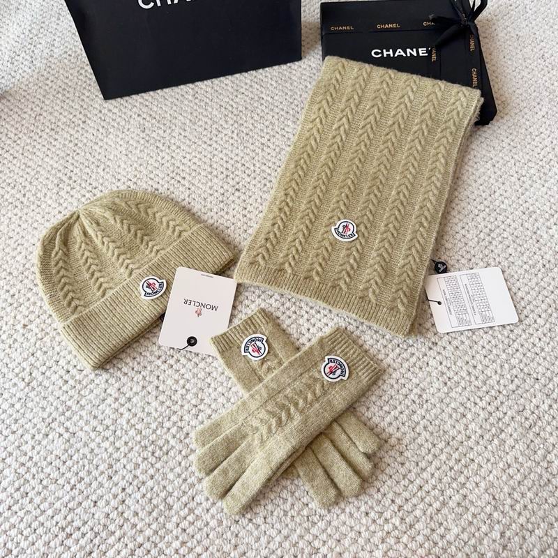 Moncler Scarf Hat Gloves (44)