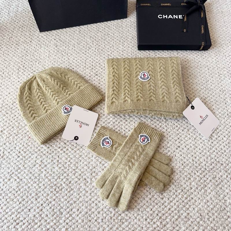 Moncler Scarf Hat Gloves (45)