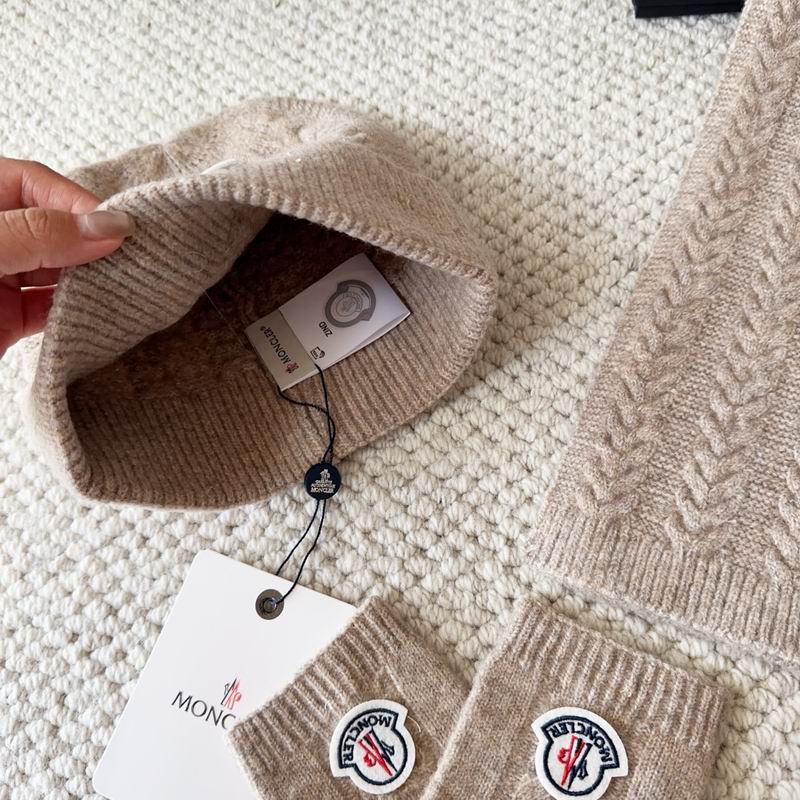 Moncler Scarf Hat Gloves (47)