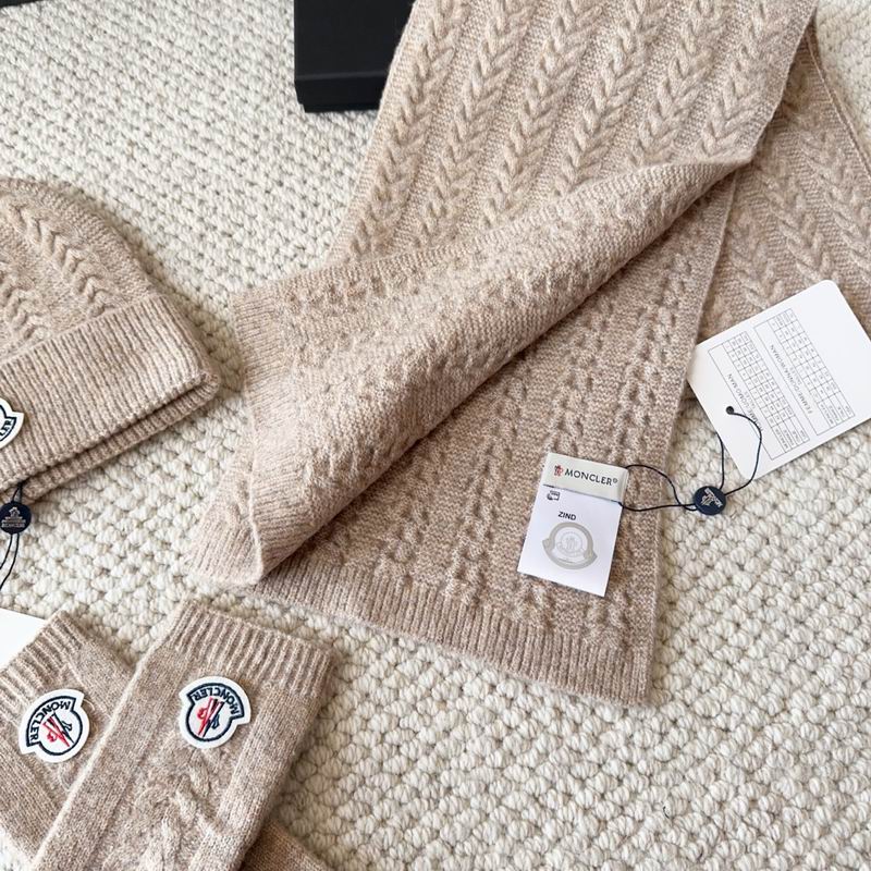 Moncler Scarf Hat Gloves (51)