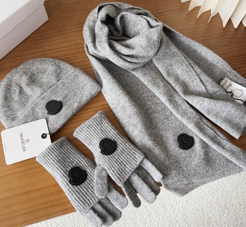 Moncler Scarf Hat Gloves (59)