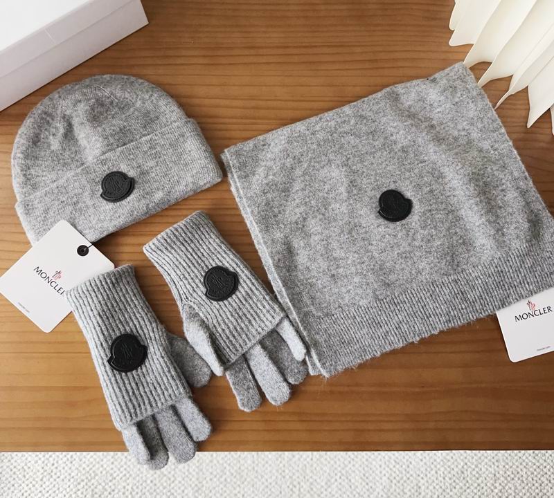 Moncler Scarf Hat Gloves (62)