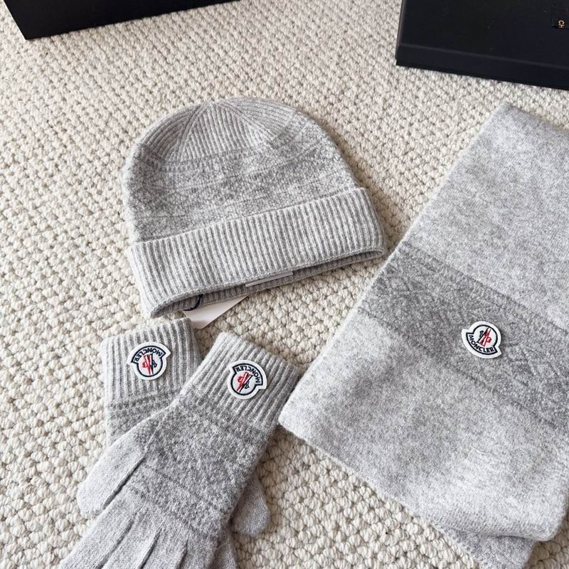Moncler Scarf Hat Gloves (66)