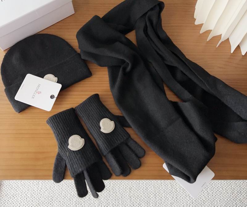 Moncler Scarf Hat Gloves (66)
