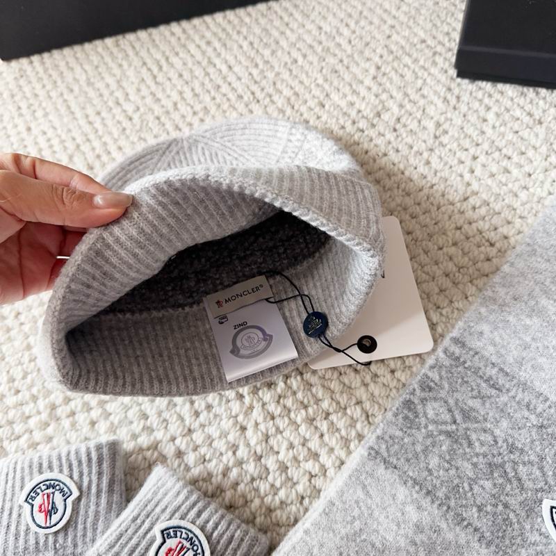 Moncler Scarf Hat Gloves (67)