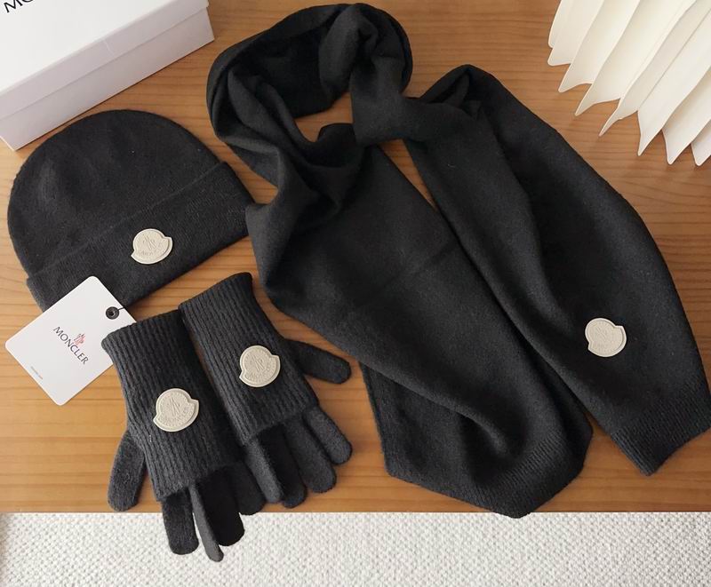 Moncler Scarf Hat Gloves (67)