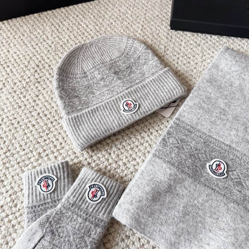 Moncler Scarf Hat Gloves (68)