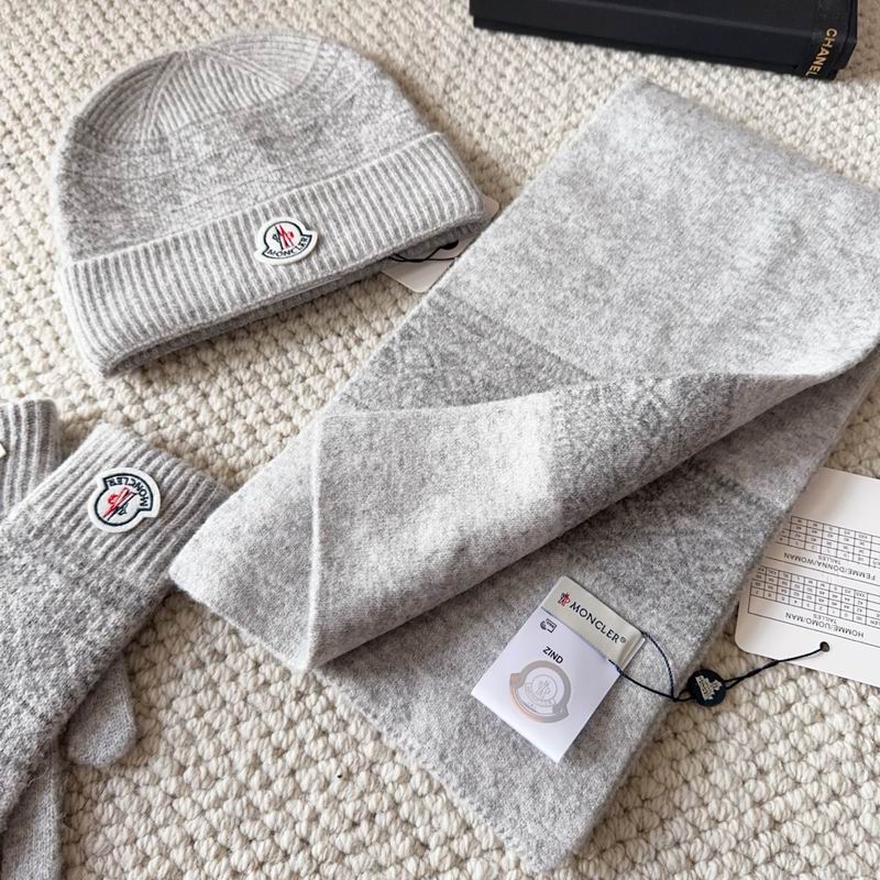 Moncler Scarf Hat Gloves (69)