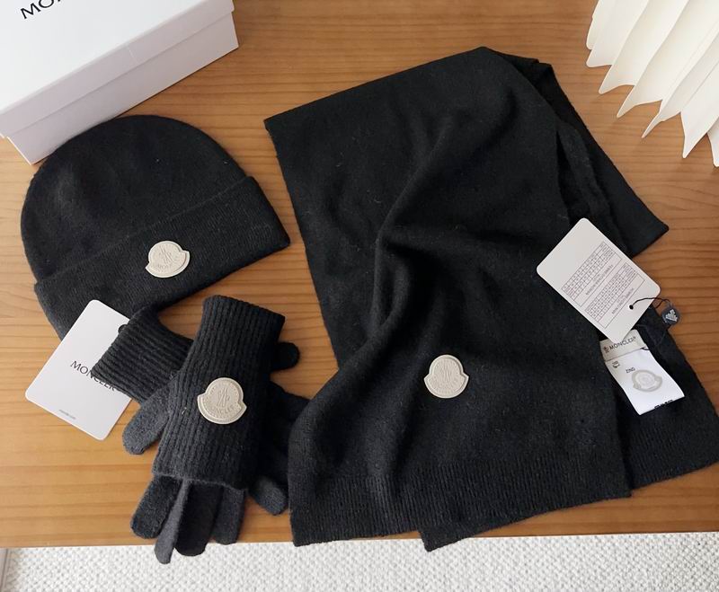 Moncler Scarf Hat Gloves (70)