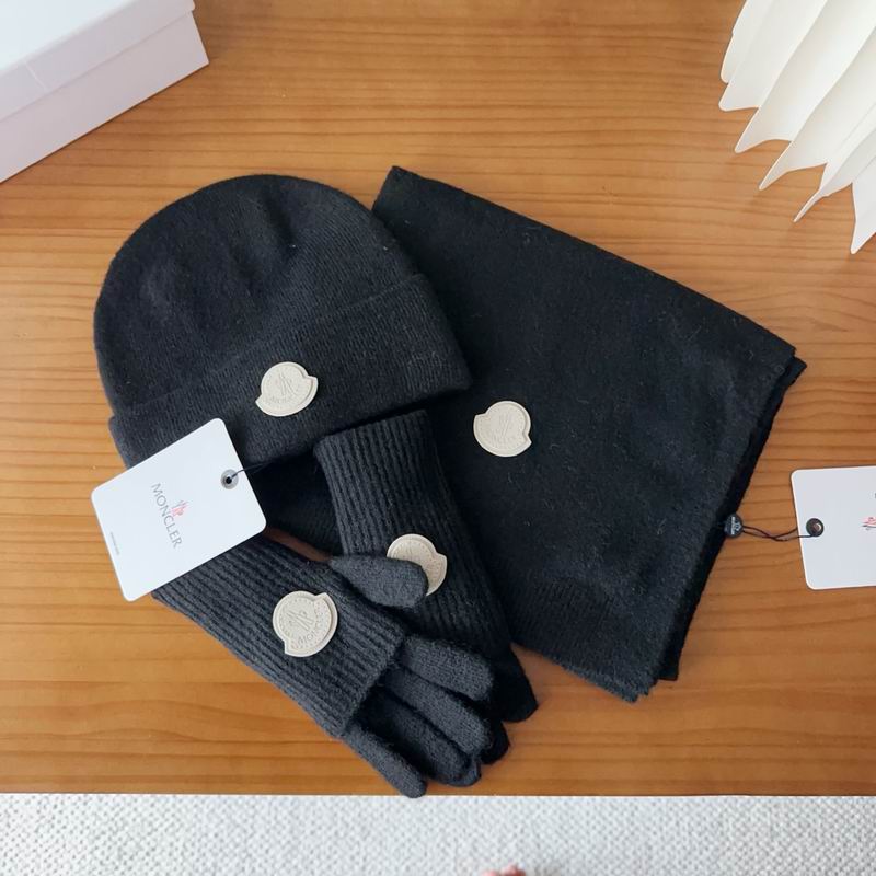 Moncler Scarf Hat Gloves (71)
