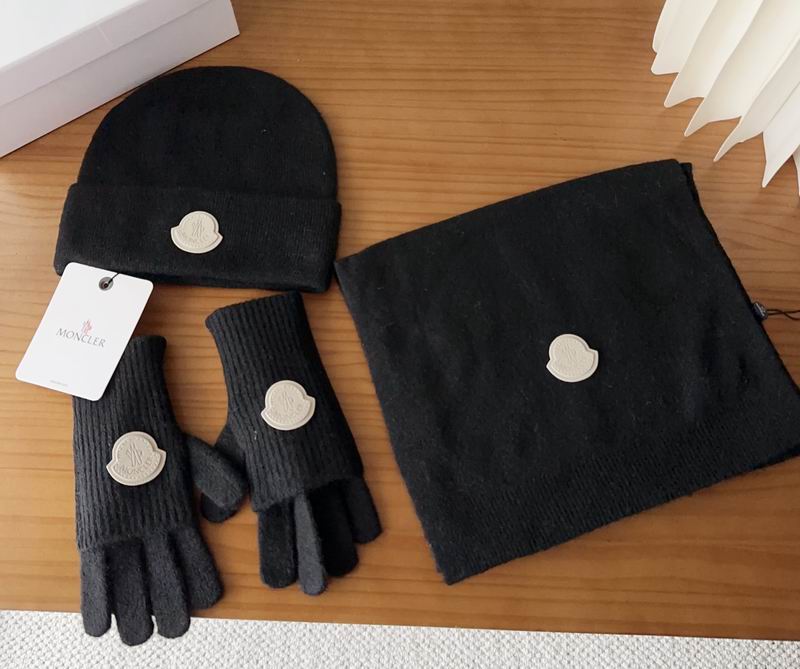 Moncler Scarf Hat Gloves (72)