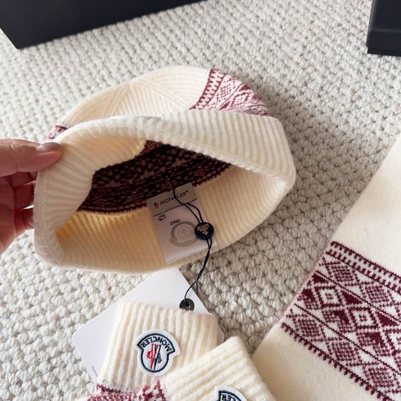 Moncler Scarf Hat Gloves (74)