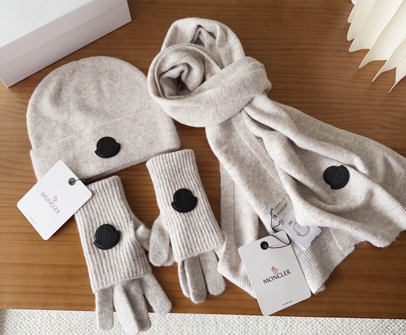 Moncler Scarf Hat Gloves (75)