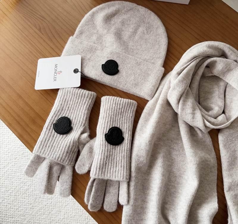 Moncler Scarf Hat Gloves (76)