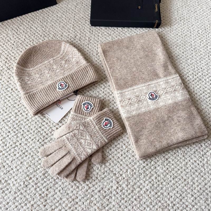 Moncler Scarf Hat Gloves (83)