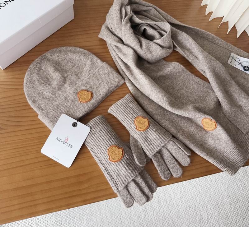 Moncler Scarf Hat Gloves (85)