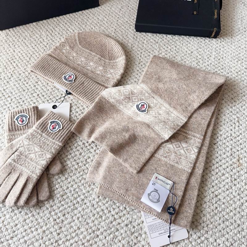 Moncler Scarf Hat Gloves (86)