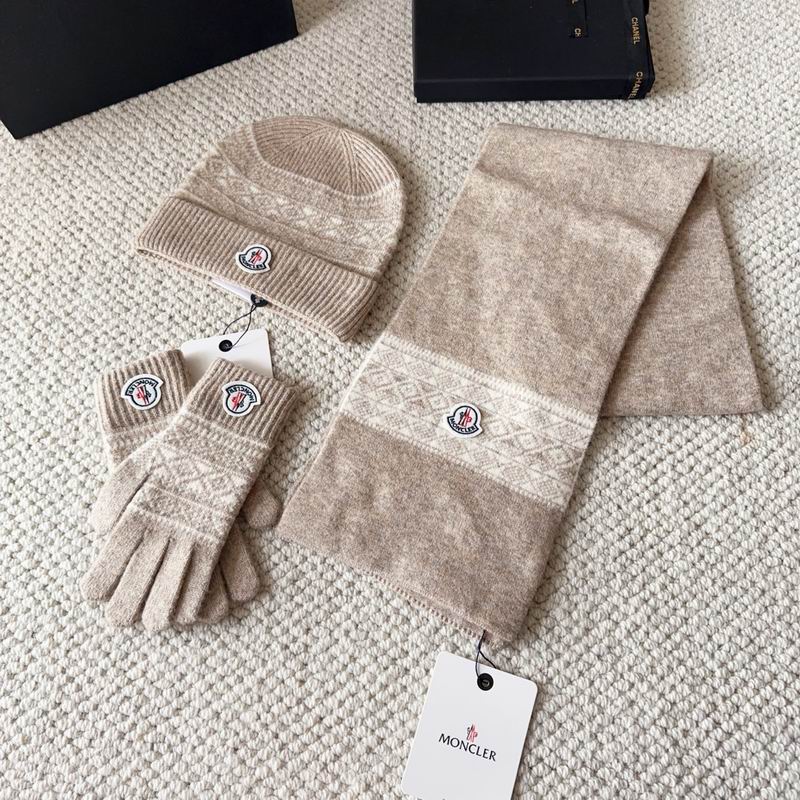 Moncler Scarf Hat Gloves (87)