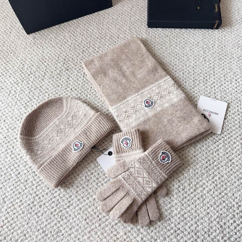 Moncler Scarf Hat Gloves (88)