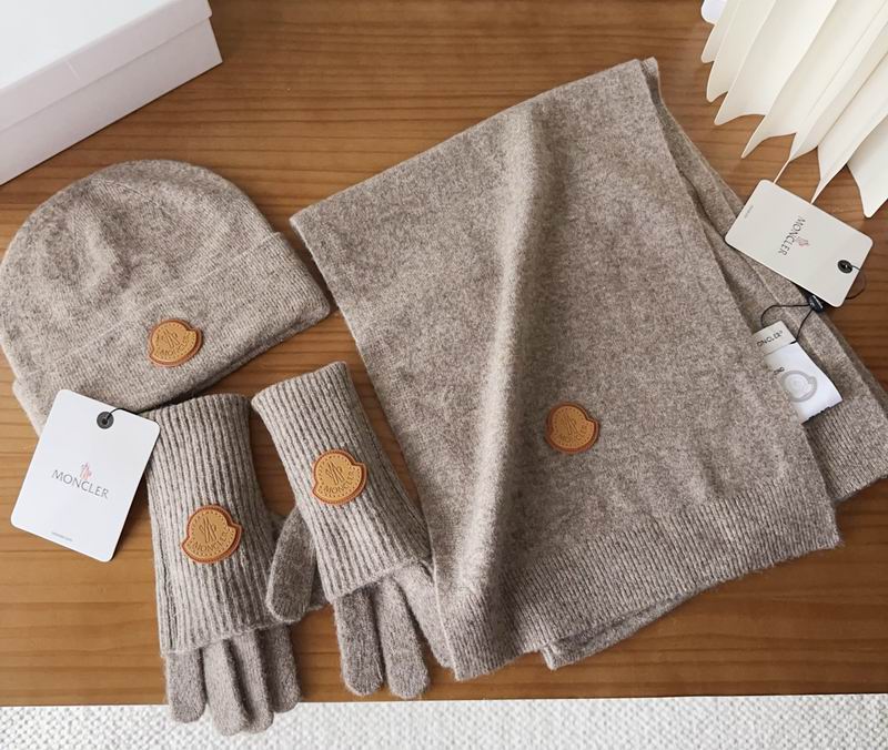 Moncler Scarf Hat Gloves (89)