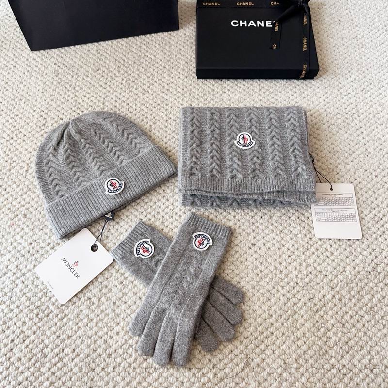 Moncler Scarf Hat Gloves (9)