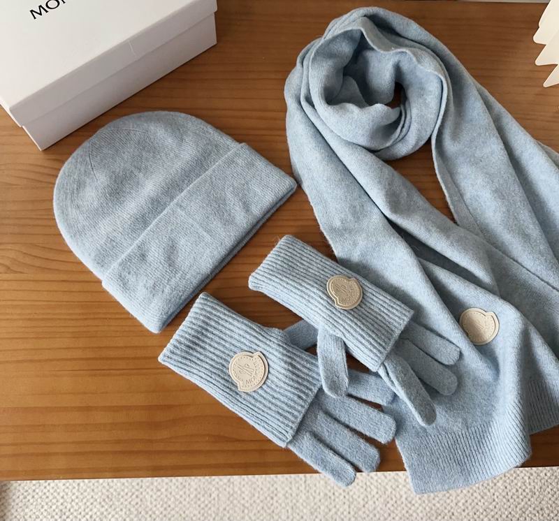 Moncler Scarf Hat Gloves (94)