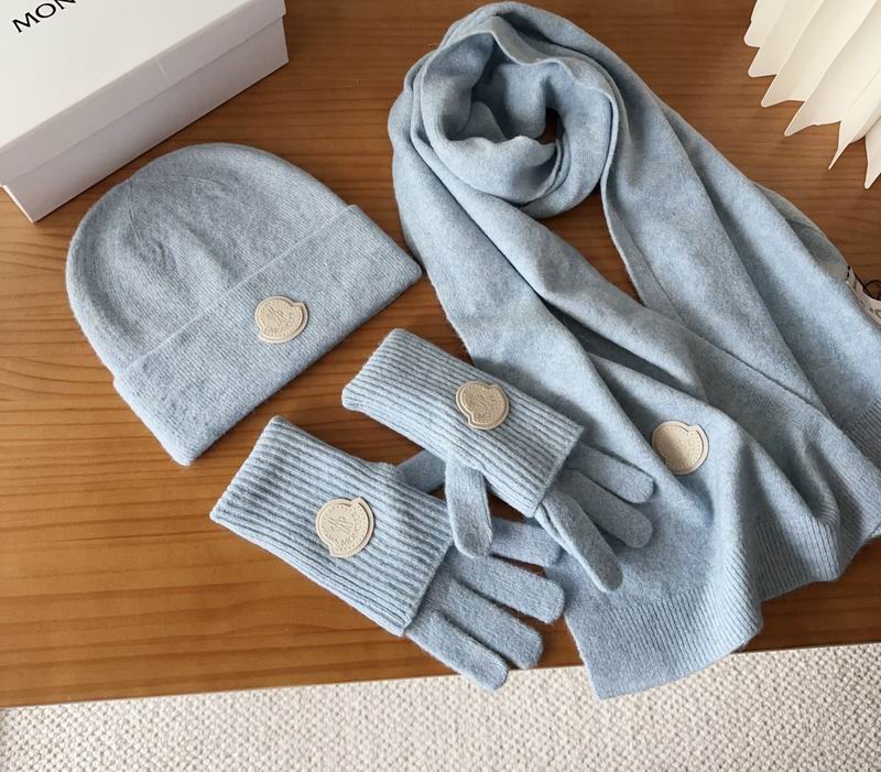 Moncler Scarf Hat Gloves (95)