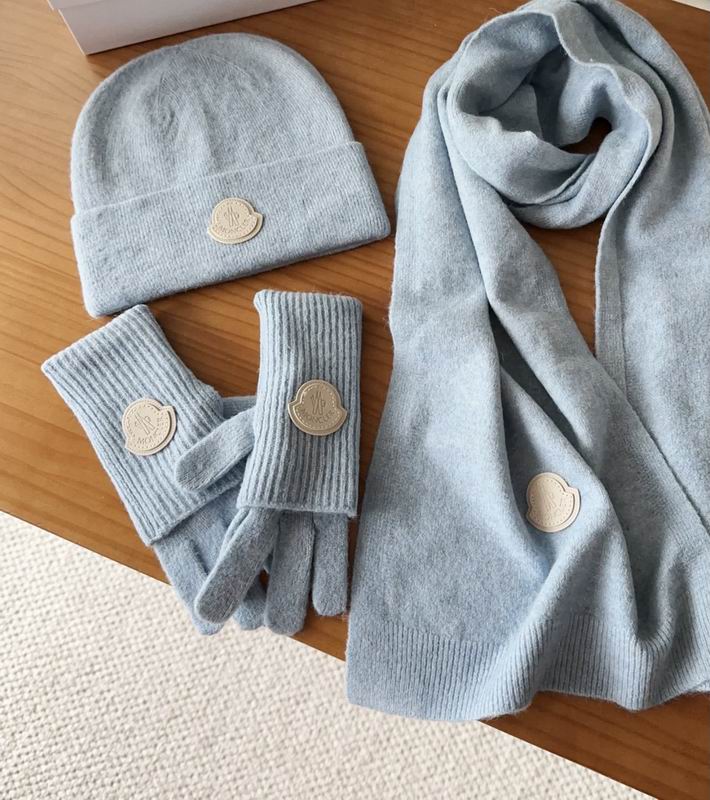 Moncler Scarf Hat Gloves (96)