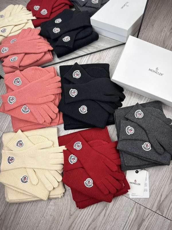Moncler Scarf Hat Gloves hm (54)