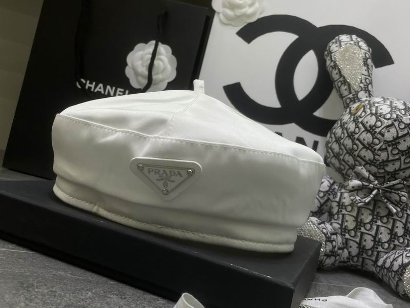 Prada Beret dx (73)