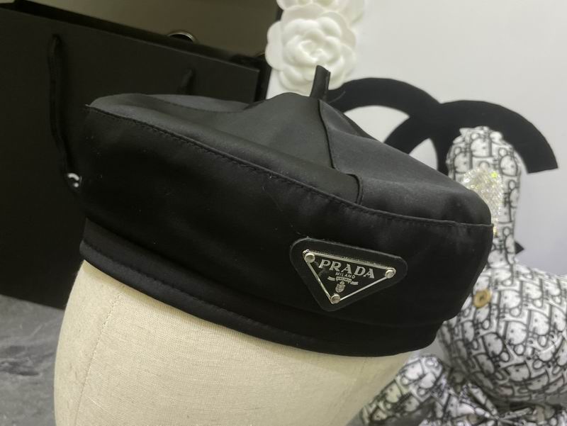 Prada Beret dx (74)