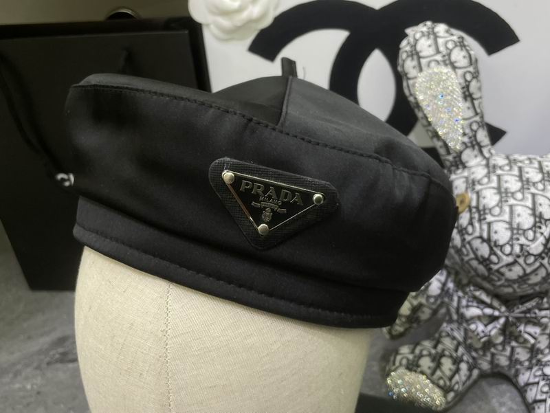 Prada Beret dx (75)