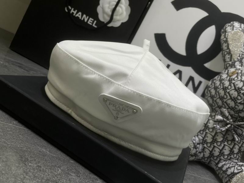 Prada Beret dx (76)