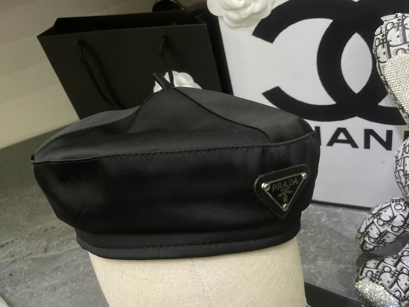Prada Beret dx (79)