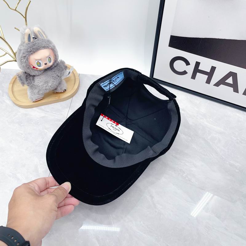 Prada Cap dx (300)